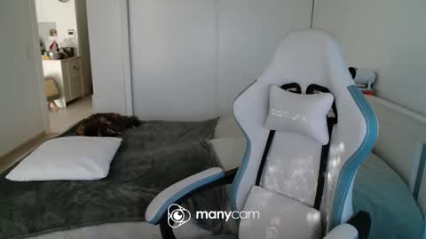 Snapshot of mrdr000 chatting on 06/05/26, 06:42 mrdr000 online show from 06/05/26, 06:42