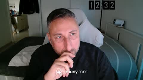 Snapshot of mrdr0o0o chatting on 11/24/25, 11:32 mrdr0o0o online show from 11/24/25, 11:32