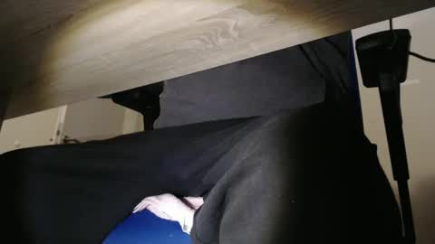 Snapshot of mrduplo1975 chatting on 12/08/24, 03:24 MrJohnsen1975 online show from 12/08/24, 03:24