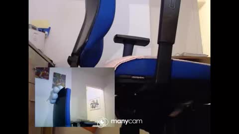 Snapshot of mrduplo1975 chatting on 02/25/26, 06:17 MrJohnsen1975 online show from 02/25/26, 06:17