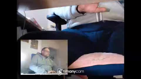 Snapshot of mrduplo1975 chatting on 03/15/26, 03:51 MrJohnsen1975 online show from 03/15/26, 03:51