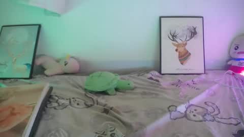 Snapshot of mreme_miuu chatting on 04/06/26, 08:48 Miuu online show from 04/06/26, 08:48