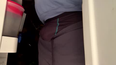 Snapshot of mreric_210 chatting on 11/22/25, 07:40 mreric_210 online show from 11/22/25, 07:40