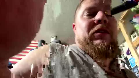 Snapshot of mreric_210 chatting on 04/19/26, 01:16 mreric_210 online show from 04/19/26, 01:16