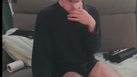 Snapshot of mreurope69 chatting on 12/20/25, 12:07 I am Hardy online show from 12/20/25, 12:07