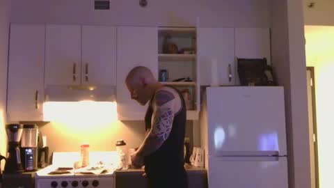 Snapshot of mrf388 chatting on 04/04/26, 10:24 IwantU2WatchME online show from 04/04/26, 10:24