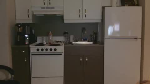 Snapshot of mrf388 chatting on 04/10/26, 12:54 IwantU2WatchME online show from 04/10/26, 12:54