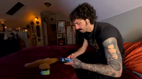 Snapshot of mrfanceypants chatting on 01/07/26, 04:37 mrfanceypants online show from 01/07/26, 04:37