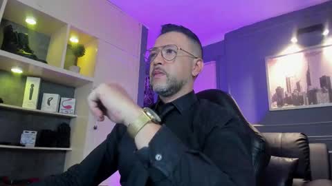 Snapshot of mrfrank_tattoo chatting on 01/14/26, 11:49 MrFrank. online show from 01/14/26, 11:49