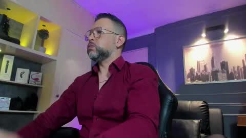 Snapshot of mrfrank_tattoo chatting on 02/19/26, 11:39 MrFrank. online show from 02/19/26, 11:39