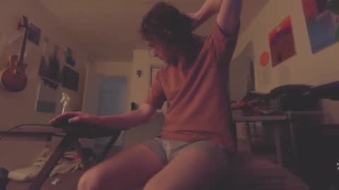 Snapshot of mrgoldtouch chatting on 03/25/26, 08:09 Ian online show from 03/25/26, 08:09