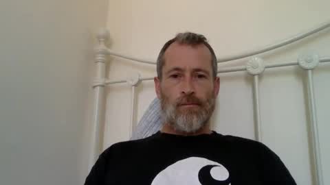 Snapshot of mrgoodkat79 chatting on 09/16/25, 10:05 mrgoodkat79 online show from 09/16/25, 10:05