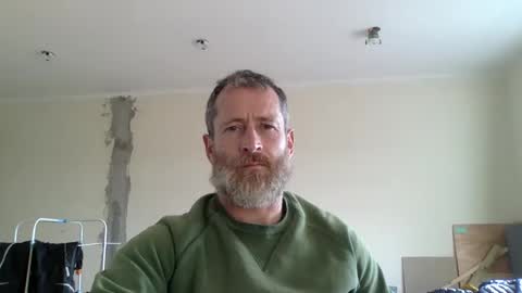 Snapshot of mrgoodkat79 chatting on 10/19/25, 03:12 mrgoodkat79 online show from 10/19/25, 03:12