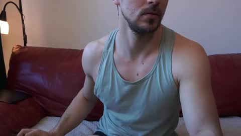 Snapshot of mrgreeneyes01 chatting on 04/08/26, 06:57 juan luis online show from 04/08/26, 06:57