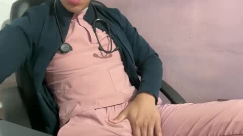 Snapshot of mrheartsoul chatting on 03/28/26, 05:07 MrHeart online show from 03/28/26, 05:07