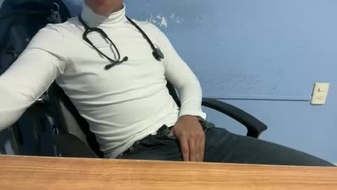 Snapshot of mrheartsoul chatting on 04/09/26, 05:29 MrHeart online show from 04/09/26, 05:29