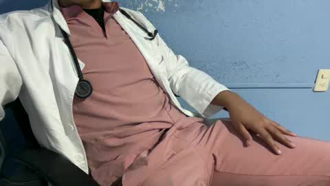 Snapshot of mrheartsoul chatting on 04/14/26, 03:56 MrHeart online show from 04/14/26, 03:56