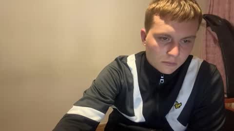 Max online show from 10/08/25, 07:11