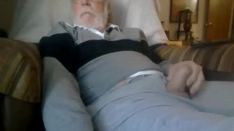 Snapshot of mrhollar chatting on 01/16/26, 01:04 mrhollar online show from 01/16/26, 01:04