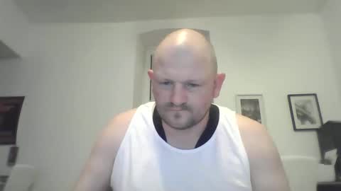 Snapshot of mrhotsex69 chatting on 04/29/26, 11:22 mrhotsex69 online show from 04/29/26, 11:22