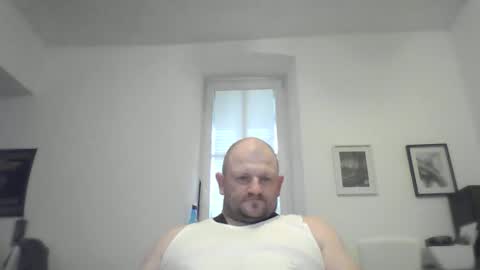 Snapshot of mrhotsex69 chatting on 05/04/26, 05:53 mrhotsex69 online show from 05/04/26, 05:53