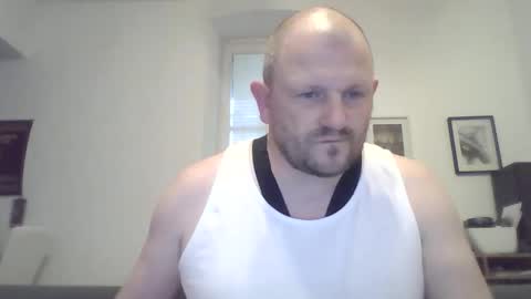 Snapshot of mrhotsex69 chatting on 05/05/26, 03:20 mrhotsex69 online show from 05/05/26, 03:20