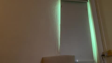 Snapshot of mriea_ chatting on 04/20/26, 03:53 mriea_ online show from 04/20/26, 03:53