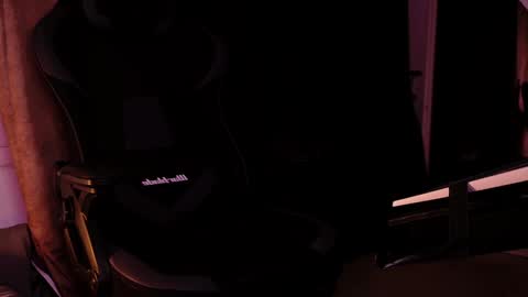 Snapshot of mrj9921 chatting on 12/13/24, 12:39 Juan online show from 12/13/24, 12:39