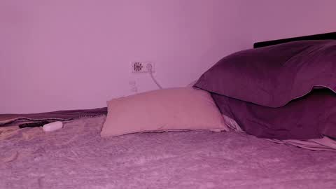 Snapshot of mrj9921 chatting on 01/10/25, 11:00 Juan online show from 01/10/25, 11:00