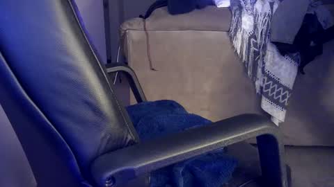 Snapshot of mrjskiss247 chatting on 01/01/25, 10:56 Need a boy toy online show from 01/01/25, 10:56