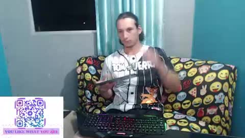 Snapshot of mrkingsaintx chatting on 06/29/26, 01:12 DEIVI online show from 06/29/26, 01:12