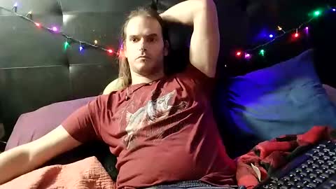 Snapshot of mrkinksized chatting on 12/21/24, 10:17 MrKinkSized online show from 12/21/24, 10:17