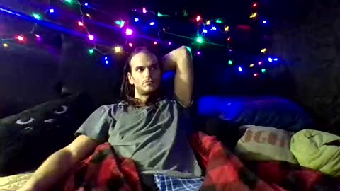 Snapshot of mrkinksized chatting on 12/22/24, 11:22 MrKinkSized online show from 12/22/24, 11:22