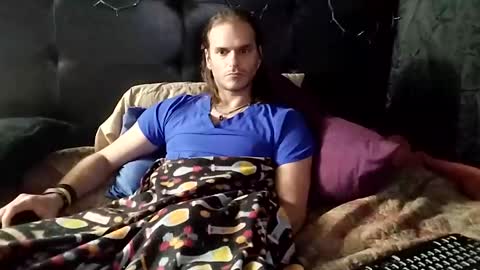 Snapshot of mrkinksized chatting on 12/31/24, 12:15 MrKinkSized online show from 12/31/24, 12:15