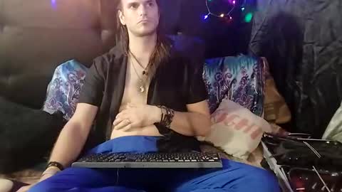 Snapshot of mrkinksized chatting on 01/07/25, 07:42 MrKinkSized online show from 01/07/25, 07:42