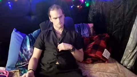 Snapshot of mrkinksized chatting on 01/08/25, 03:29 MrKinkSized online show from 01/08/25, 03:29