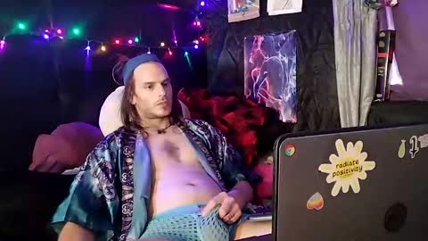 Snapshot of mrkinksized chatting on 01/26/25, 02:30 MrKinkSized online show from 01/26/25, 02:30