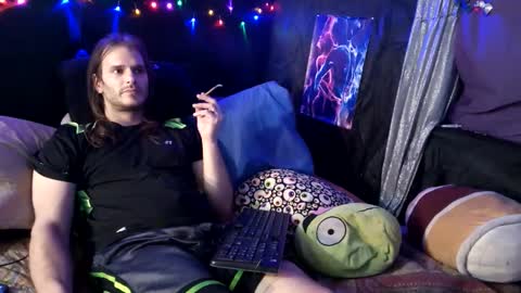 Snapshot of mrkinksized chatting on 02/11/25, 05:37 MrKinkSized online show from 02/11/25, 05:37