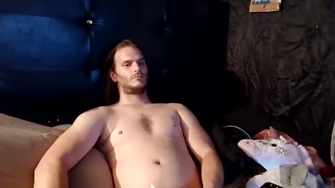 Snapshot of mrkinksized chatting on 02/20/25, 01:19 MrKinkSized online show from 02/20/25, 01:19