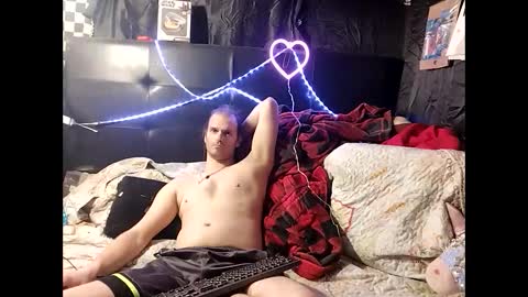 Snapshot of mrkinksized chatting on 02/26/25, 06:47 MrKinkSized online show from 02/26/25, 06:47