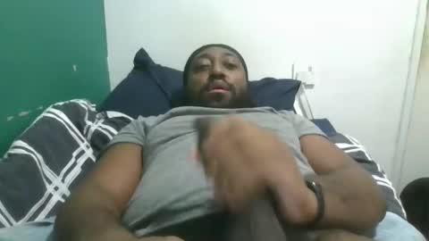 Snapshot of mrlust6969 chatting on 09/23/25, 06:44 mrlust6969 online show from 09/23/25, 06:44