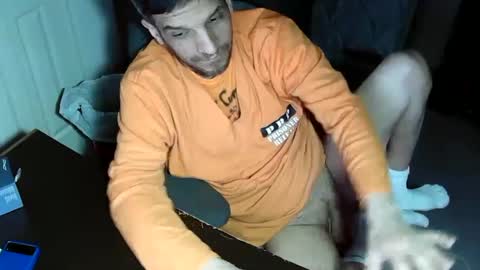 Snapshot of mrmarcxxcam chatting on 02/20/25, 04:18 MrMarc online show from 02/20/25, 04:18