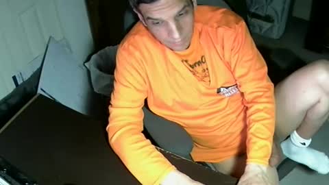 Snapshot of mrmarcxxcam chatting on 02/23/26, 04:10 MrMarc online show from 02/23/26, 04:10