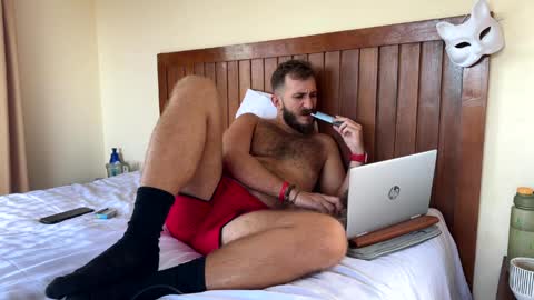 Snapshot of mrmaxiy chatting on 04/10/26, 05:01 Max online show from 04/10/26, 05:01