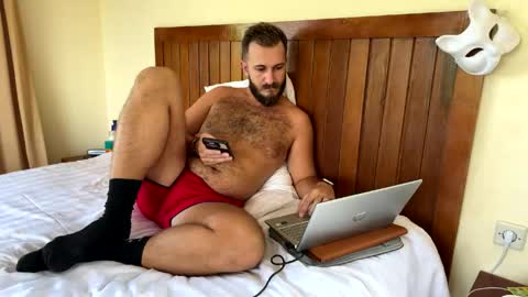 Snapshot of mrmaxiy chatting on 04/13/26, 04:51 Max online show from 04/13/26, 04:51