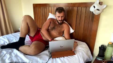 Snapshot of mrmaxiy chatting on 04/20/26, 08:17 Max online show from 04/20/26, 08:17