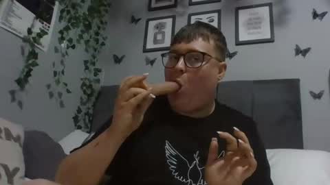 Snapshot of mrmercuryyy chatting on 02/25/25, 08:09 mrmercuryyy online show from 02/25/25, 08:09