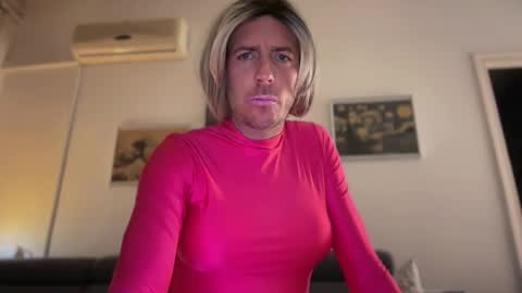 TaleOfLaura online show from 01/12/26, 09:20