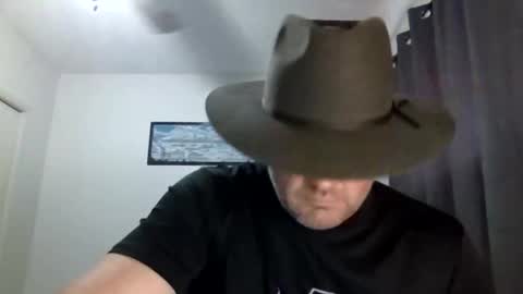 Lucus online show from 10/26/25, 08:26