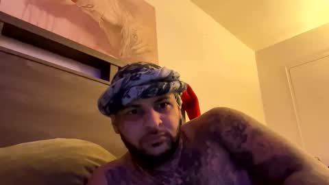 mrnineinch1995 online show from 12/22/25, 03:25